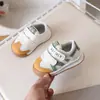 Sapatos Infantis Malha Respirável Tênis para Caminhada Infantil Estilo Novo Primavera/Outono 2025 Sapatos Individuais Casuais Sapatos de Solado Macio Para Meninas'