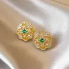Novos Brincos de Ouro com Filigrana e Zircônia Estilo Chinês para Mulheres Design Retro de Nicho Brincos de Tarraxa Únicos Toque de Luxo Leve Joia de Orelha de Alto Padrão