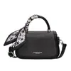 Bolso pequeño cuadrado de moda estilo coreano para mujer, nuevo modelo principios de otoño 2026, bolso de hombro moderno de bloques de color, bolso casual de alto valor para mujer