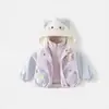 Abrigo para Niña Otoño 2026 Nuevo Estilo Abrigo Infantil Tres Formas de Usar Ropa Suave de Otoño Ropa para Bebé Niña Estilo Otoño/Invierno Conjunto de Dos Piezas
