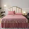 Renda bordada em algodão puro, amigável à pele, design de princesa estilo coreano, saia de cama lisa, disponível para camas de solteiro e casal, com características antiderrapantes, acabamento de renda para atacado