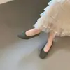 Estilo Coreano Sapatilhas Delicadas de Fada com Bico Baixo para Mulheres 2026 Novo Estilo Estilo Festa Sapatilhas de Camurça Sapatos de Vovó
