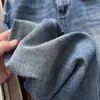 Jeans Rectos Ajustados de Cintura Alta con Bordado Love de la Serie Etiqueta Marrón para Mujer 2026 Otoño Pantalones Largos Adelgazantes con Estiramiento en Cuatro Direcciones para Mujer