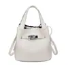 Nova Moda Primavera e Verão 2025 Bolsa Satchel de Couro Macio Elegante Bolsa Saco Elegante Versátil para o Dia a Dia Feminina de Ombro Único Transversal