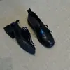 Otoño 2026 Nuevo Zapatos Formales Negros de Moda Versátiles con Cordones y Tacón Grueso Estilo Británico para Mujer Suela Gruesa Zapatos Pequeños de Cuero para Mujer