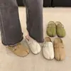 Fresco y cómodo~ Modelo nuevo 2026 mules cerrados tipo Birkenstock de cuero genuino con suela gruesa para mujer