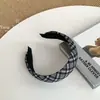 Diadema de Tela a Cuadros Azules Estilo Coreano para Mujer Fresca Combinable Blanco Parte Superior de la Cabeza Alta Craneal Temperamento Tarjeta para el Cabello Presionado