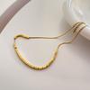 Colar de tijolo de ouro pequeno para as mulheres Venda por atacado homens e mulheres personalidade ins nicho design de aço titânio suéter cadeia colar joias para as mulheres