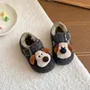 Lindas pantuflas de dibujos animados de cachorro estilo Birkenstock, novedad otoño/invierno 2026, estilo coreano para niñas, suela suave, forro de felpa y cálidos zapatos de algodón