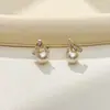 Aretes de Perla y Circonita Aretes Únicos y Hermosos Sensación de Alta Gama Diseño de Nicho Ear Cuff Estilo para el Trabajo Pendiente Versátil