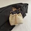 Bolso Cubo Trenzado de Paja Trendy Nuevo Coreano y Japonés con Cadena, Bolso de Playa Versátil de Verano con Cordón para Mujer, de Hombro y Cruzado