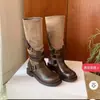 Botas de Salto Grosso Franzidas Vintage Novidade Outono 2026 para Mulheres, Botas de Cavaleiro Versáteis Moda Curta Slim-Fit