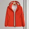 Nueva Chaqueta de Asalto para Montañismo y Senderismo al Aire Libre Otoño Invierno Softshell Estilo Montaña Cortavientos Impermeable Triple Protección Ropa Exterior Delgada con Capucha