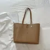 Bolsa de Mano Retro Shuai Mi Home 2026 Nuevo Estilo de Verano Bolso de Hombro Casual y Elegante de Gran Capacidad Moderno y Único para el Trayecto