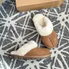 Chinelos fofos estilo coreano para mulheres, novo design outono/inverno 2026, versáteis, confortáveis, fáceis de calçar, estilo slip-on, chinelos de algodão quentes