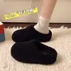 Sapatos Pantufas Peludos Versáteis de Plataforma com Salto Alto para Mulheres Uso Externo 2026 Inverno Nova Moda Plush de Lã de Cordeiro Bico Fechado Meia Pantufa
