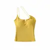 Venta al por mayor de ropa para mujer transfronteriza: Top ajustado de cuello halter con copas incorporadas, opciones multicolor, adecuado tanto para llevar solo como debajo de otra prenda.