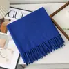 Cachecol Liso de Sarja Estilo Coreano Versátil Quente Peça de Roupa Externa Nova Outono e Inverno Manto de Alta Qualidade Xale Elegante da Moda