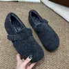 Zapatos planos Mary Jane para mujer de otoño e invierno, mocasines retro de punta redonda estilo Birkenstock, pantuflas peludas, zapatos slip-on de algodón de suela plana, forrados de felpa
