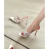 Primeiro Encontro com as sandálias de enfiar bordadas florais estilo francês de Ji Yujie para mulheres, novo modelo de verão com saltos altos finos, adequadas para uso ao ar livre