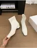 Ma de Uva mesmo estilo bico quadrado novas botas aumento de altura 5CM superfície de couro cano curto de salto grosso fino versátil para mulheres baixinhas