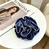 Goma de pelo scrunchie vintage versátil extragrande para adultos, elegante scrunchie floral para coleta
