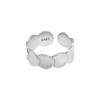 Anillo abierto de estilo retro de alta gama con diseño de giro simple en estilo frío de nicho para mujer, elegante anillo de plata de ley 925.