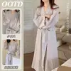 Pijama de Tecido de Algodão Imitado Estilo Japonês de Alta Qualidade para Mulheres, Novo Roupa de Dormir para Primavera e Verão, Roupa de Casa, Roupão que Pode Ser Usado Fora