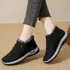 Sapatos de Algodão Plus Size Masculinos e Femininos para Cruzamento de Fronteiras Slip-on Forrados com Lã Botas de Neve Grossas e Quentes Botas Curtas de Algodão de Cano Baixo para Meia-idade e Idosos