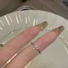 Anillo Dulce de Cruz para Mujer Estilo Caliente del Pequeño Libro Rojo Temperamento Personalizado Versátil Abierto Ajustable Anillo para Dedo Estilo INS Anillo para Dedo Índice Moderno