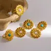 Set de Joyería de Anillo y Pendientes de Flor de Acero Inoxidable y Piedra Natural de Moda Europea y Americana, Versátil y Elegante, Pendientes Chapados en Oro de 18 Quilates