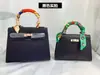 Nuevo Bolso Kelly de Segunda Generación 2026, Bolso de Hombro Cruzado de Moda y Tendencia, Piel de Vaca Estampada de Palma, Bolso Cuadrado Pequeño Bloqueado por Color