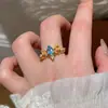 Anel de Coroa de Gelo e Neve Azul Gota de Lágrima Estilo Medieval Luxo Acessível Retro Versátil Design de Nicho Anel para Dedo Indicador Novo Produto