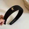 Faixa de Cabelo Simples de Sarja Larga para Mulheres com Toque de Luxo, Novo Estilo 2026, Elegante Faixa de Lã para Mulheres com Alto Volume Craniano