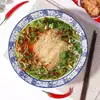 Bolsa blanca fideos picantes, fideos picantes sabrosos, sopa fría, fideos fríos, fideos picantes Jiutai, fideos picantes de sabor sabroso y fresco, comida instantánea conveniente, snack para la noche