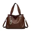 Bolso de Mujer Transfronterizo 2026 Nueva Moda Bolso para Madre de Mediana Edad Bolso de Mano de Gran Capacidad Bolso de Hombro Cruzado de Cuero Suave