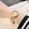 Versión Coreana de Relojes para Pareja Transfronterizos de Celebridad de Internet al por Mayor Caja de Aleación con Diamante Rojo Temperamento Relojes para Hombre y Mujer Moda Relojes de Cuarzo