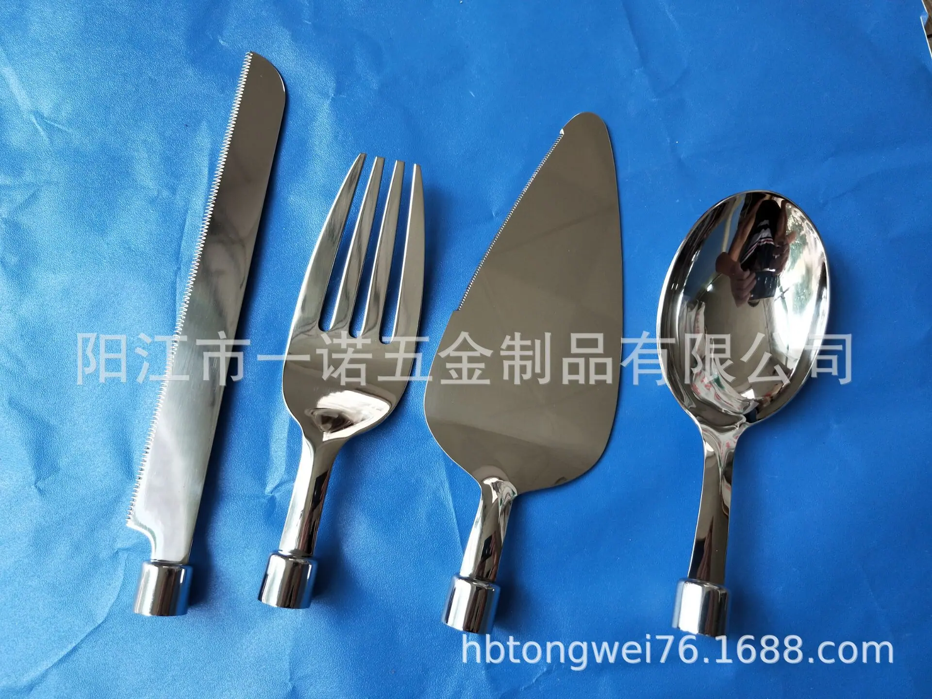 铲照片20180814A.jpg