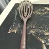 Escova de Banho Marrom, Escova de Chuveiro, Uso Duplo para Aplicações Secas e Úmidas, Cabo Longo, Formato de Palma, Curvada, Escova Esfoliante Dois em Um, Escova para Costas no Banho