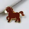 Broche de Metal de Caballo Marrón de Dibujos Animados Transfronterizo Símbolo Creativo de Bendición de Año Nuevo Insignia Accesorios Adornos para Ropa Mochila En Stock
