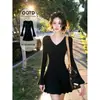 Vestido de punto negro ajustado con cuello en V, súper elegante para otoño, perfecto para llevar debajo de una gabardina, atuendo estilo coreano para mujeres petite
