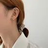 Pendientes de Botón de Flor de Gama Alta Simples Pequeños para Mujer Pequeños Corea del Sur Elegantes Pendientes de Celebridad de Internet Estilo Hada Retro Hepburn