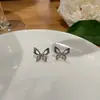 Pendientes de botón de mariposa para mujer Aguja de plata S925 Nueva moda 2022 Cobre chapado en oro real Diseño de nicho Pendientes de alta calidad Venta al por mayor