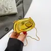 Comercio Exterior Transfronterizo Bolsos de Mujer 2025 Nuevo Moda Europea y Americana Metal Wrist Bag Cadena Brillante Personalizada Bolso Cruzado de Noche
