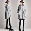 En Stock Nueva Sudadera con Capucha y Bolsillos, Fruncido en la Espalda, Estilo de Longitud Media, de Otoño e Invierno 2026, Japonesa y Coreana
