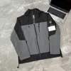 Chaqueta con capucha funcional de insignia de piedra de alta gama transfronteriza, abrigo softshell resistente a tres elementos para exteriores, Isla