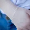 Pulsera Popular de Comercio Exterior Europeo y Americano Moda Pulsera Simple Pulsera Hueca de Aleación Pulsera Corazón de Amor para Damas