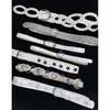 Cinto Retro Americano Y2K com Rebites e Strass para Mulheres, Cinto de Fivela de Metal Vazada de Alta Qualidade com Acessórios Decorativos para Jeans