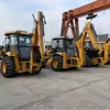 Escavadeira carregando ocupada em ambas as extremidades 3CX ocupada em ambas as extremidades 4CX ocupada em ambas as extremidades 416 F420F 430 430F