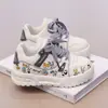 Nuevas Zapatillas Deportivas Casuales para Niños Zapatos de Velcro Zapatillas Deportivas 2025 Primavera Nueva Zapatilla Deportiva Ligera Niños